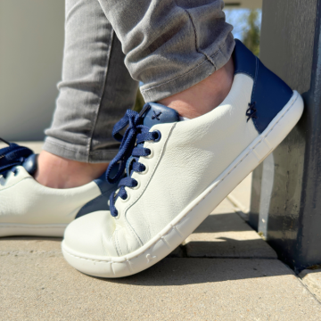 Боси сникърси Antal Barefoot Camino - бели с червено